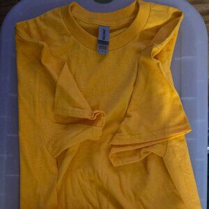 Gildan gold t shirt Adult